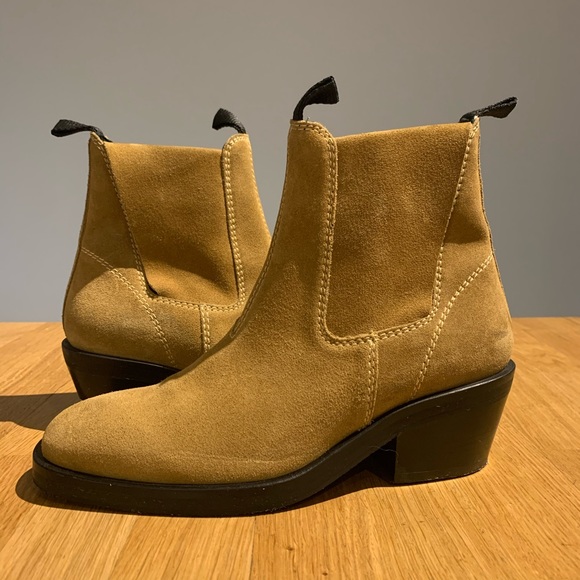 ACNE STUDIOS - Sand Beige Suede Ankle Boots - Picture 5 of 16